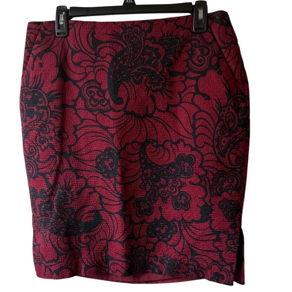 LOFT Burgundy Black Floral Textured Pencil‎ Skirt Women's Size 12 - Picture 2 of 7